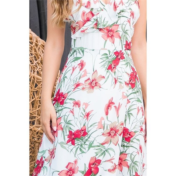 WHITE MAUVE GREEN RUFFLE NECKLINE FLORAL MAXI DRESS - Picture 6 of 7